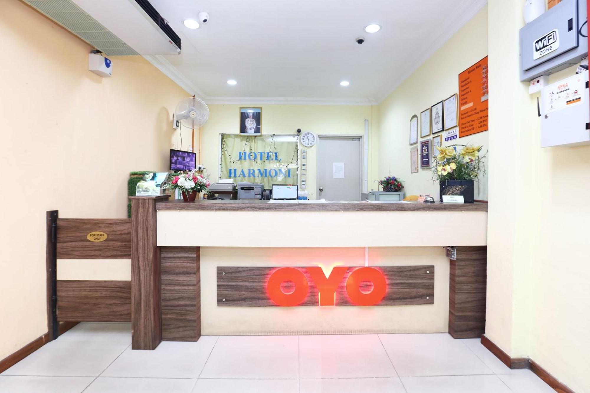 Super Oyo 89651 Harmoni Hotel Kota Bharu Kültér fotó